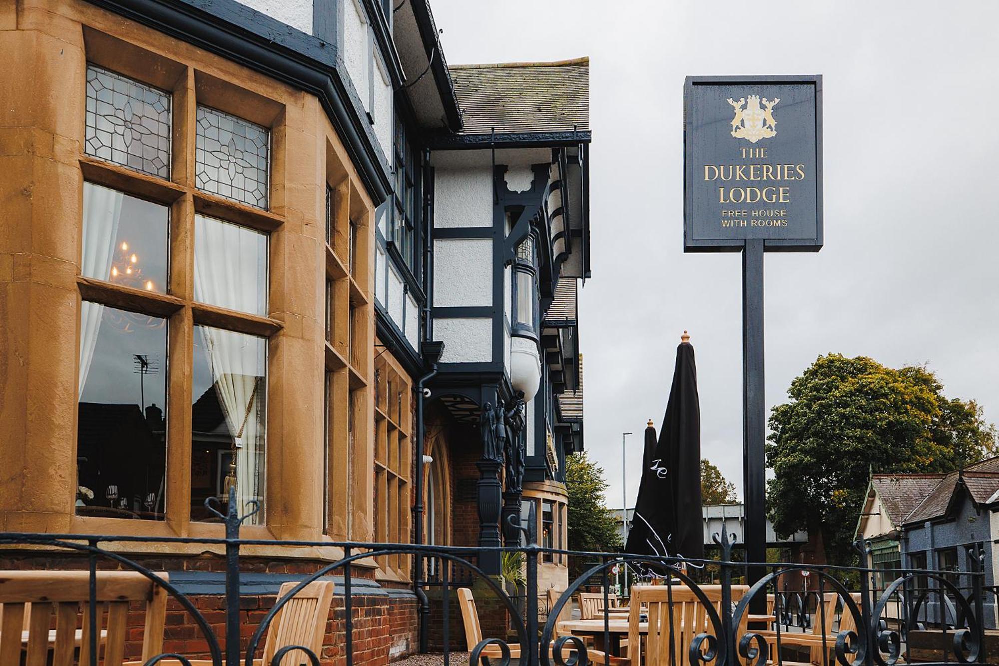 The Dukeries Lodge, Edwinstowe, Nottinghamshire Dış mekan fotoğraf